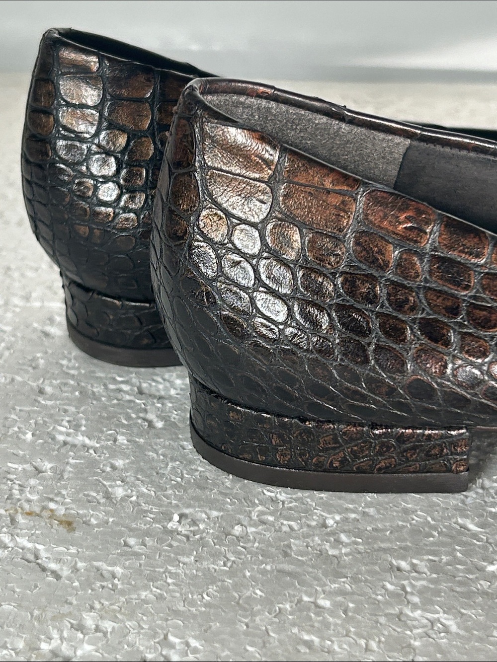 Stuart Weitzman SZ 8 Brown Croc-Embossed Leather Flats Chic Old Money Luxury - Picture 7 of 10